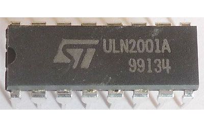 ULN2001A - tranzistorové pole Darlington DIL16, ST