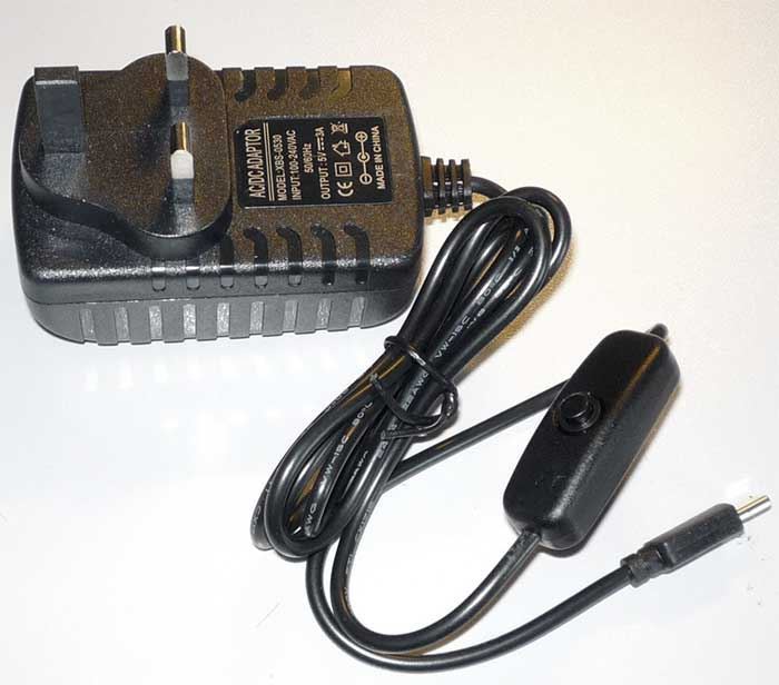 Obrázek zboží Napáječ, síťový adaptér 5V/3A XBS-0530, USB-C, UK koncovka!