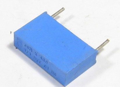 68n/400V MKT PHILIPS, svitkový kondenzátor radiální, RM=16mm