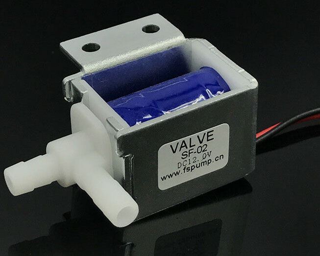 Elektromagnetický ventil 12V na vodu plastový, vývody 5,5mm