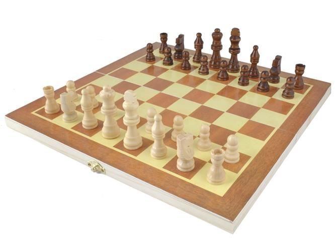 Šachy dřevěné 30x30cm